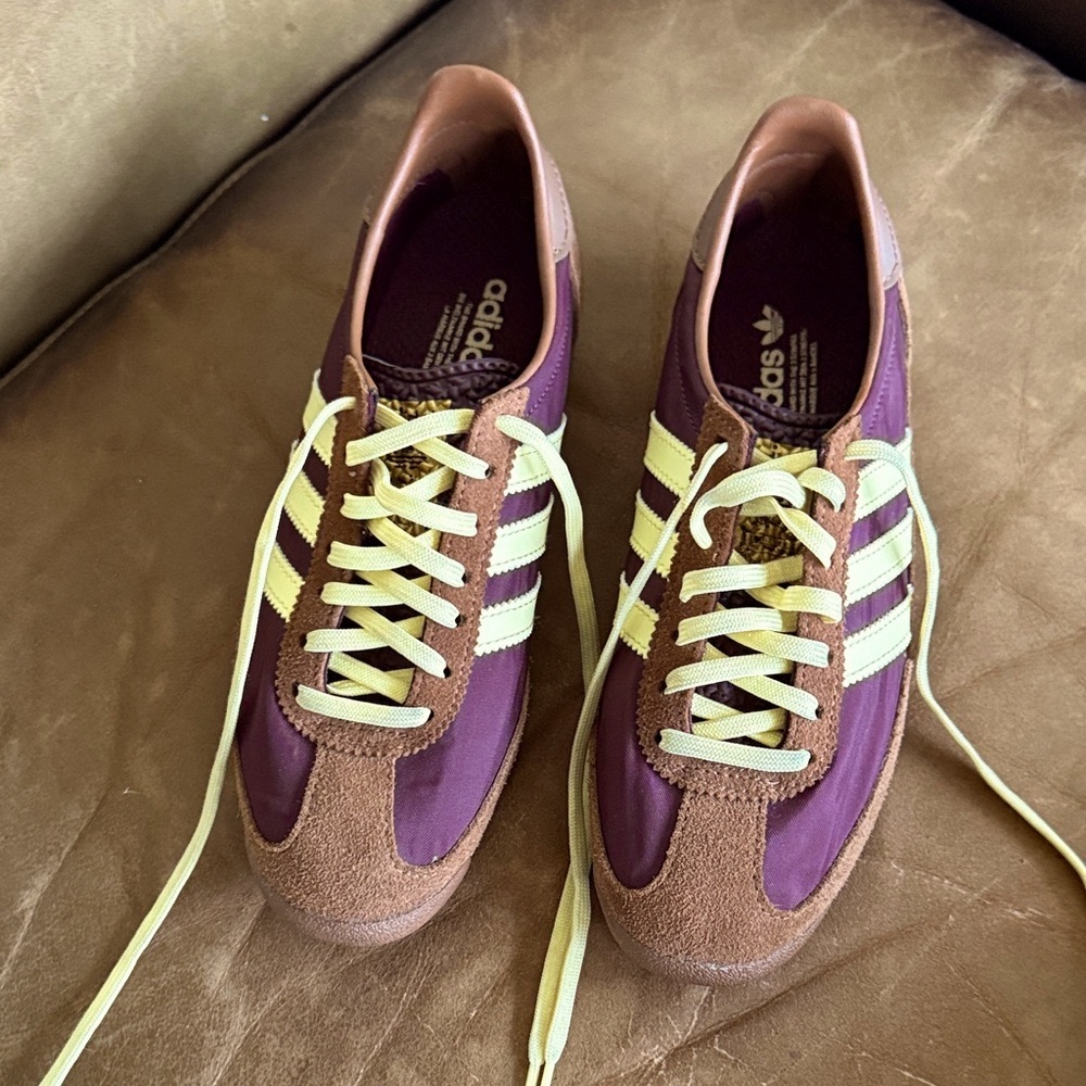 Adidas SL 72 burgundy with butter yellow US size 6